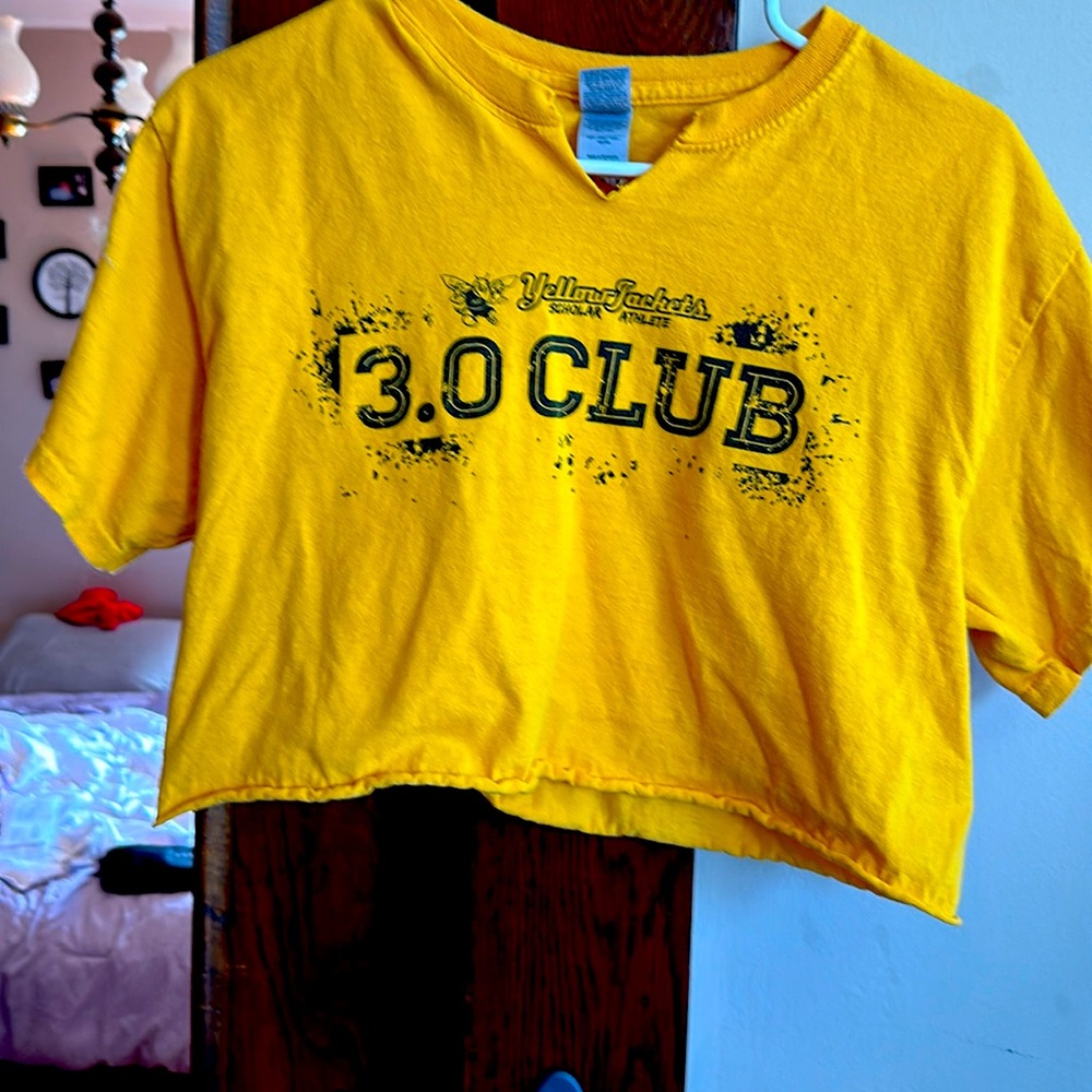 Yellow jacket half tee